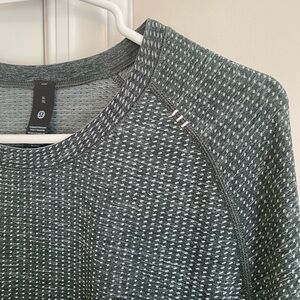 Lululemon Green Patterned T-shirt